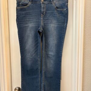 Wallflower Women's Straight Leg Blue Jeans